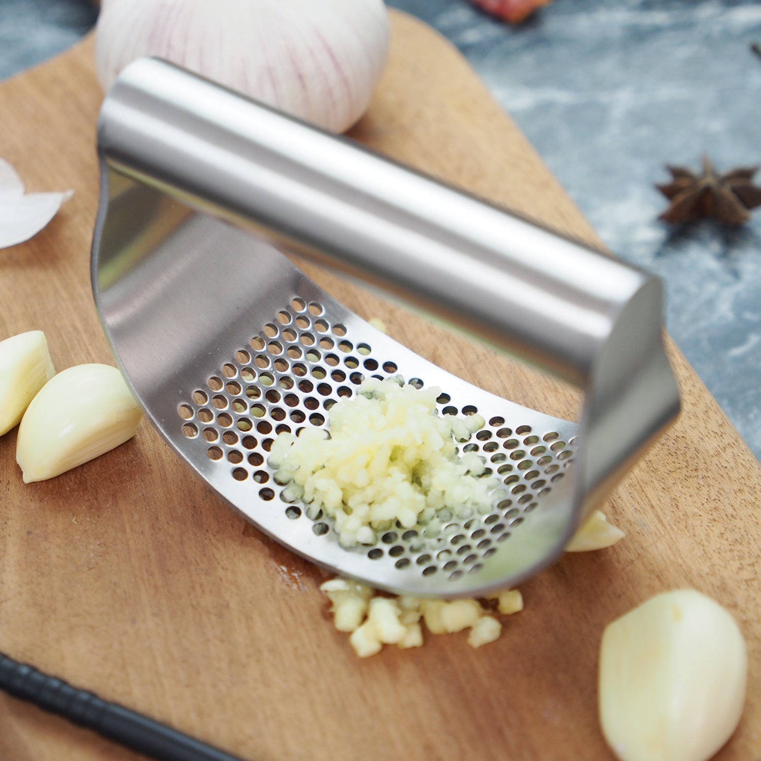 Stainless Steel Garlic Press & Ginger Crusher – image 3