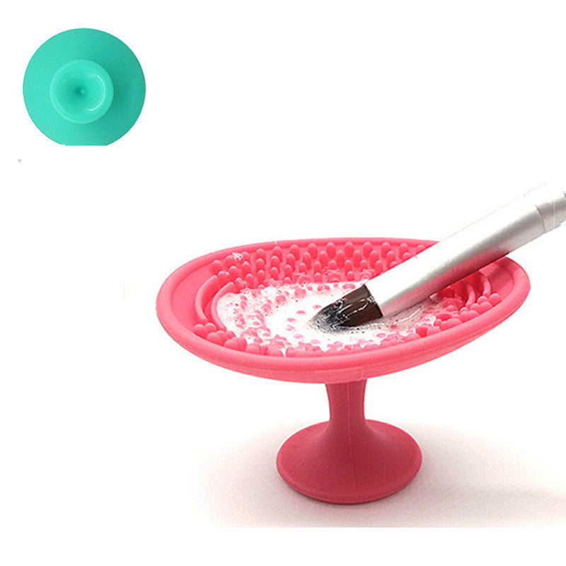 Silicone Makeup Brush Cleaner Pad - Easy & Gentle Cleaning – image 1